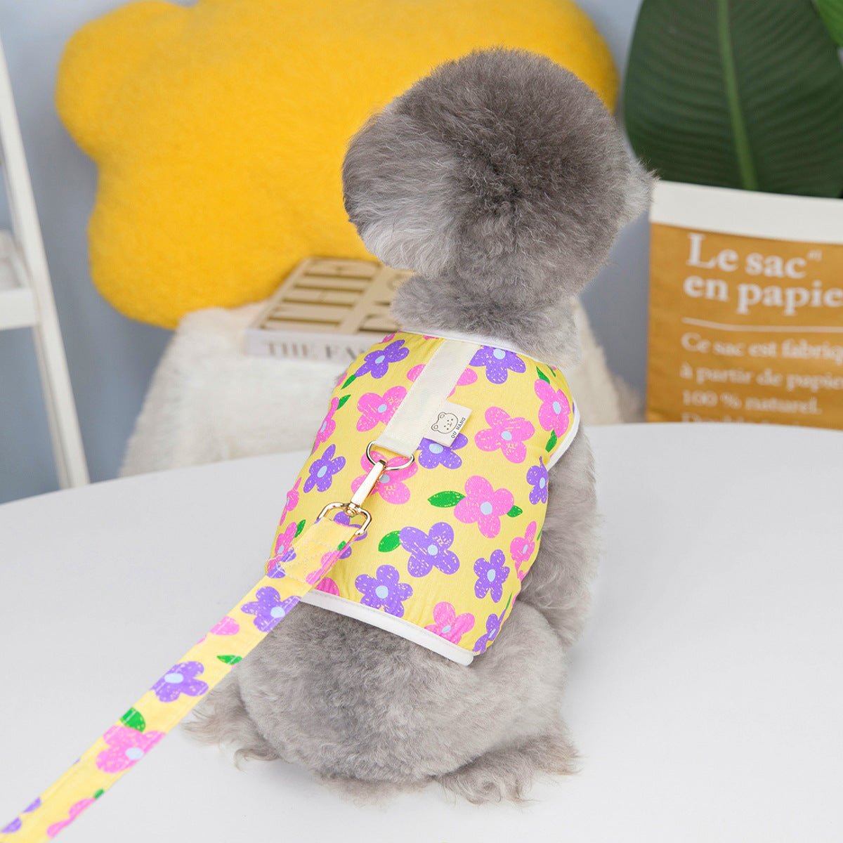 Pet Clothing with Chest Back Traction Rope and 23 Flowers - Tail Wagger's Haven